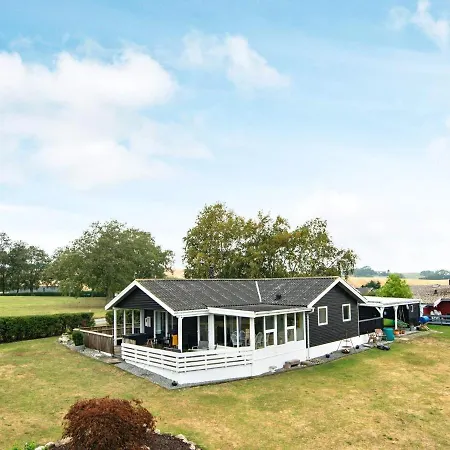Ferienhaus Holiday Liii *
